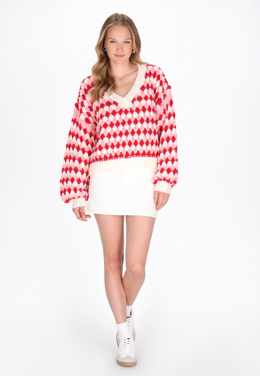 Джемпер myMo Jumper, Red Multicolor/Red
Джемпер myMo Jumper, Red Multicolor/Red