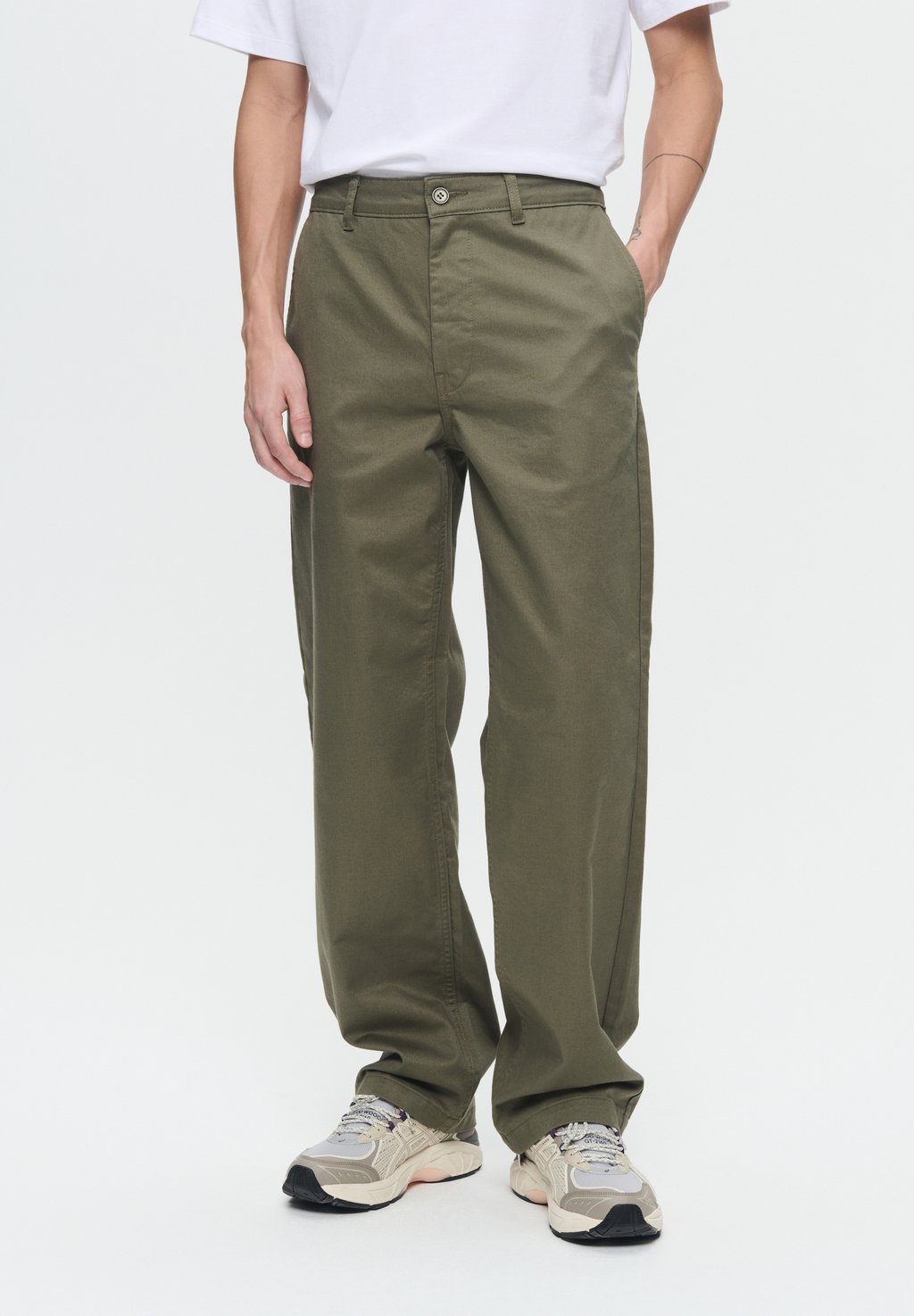Брюки SILAS TWILL STRAIGHT LEG CHINOS DOUBLE A BY W.W., цвет Grape Leaf 
Брюки SILAS TWILL STRAIGHT LEG CHINOS DOUBLE A BY W.W., цвет Grape Leaf