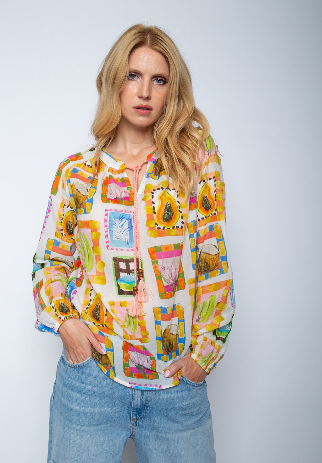 Блуза Emily van den Bergh, мультиколор
Блуза Emily van den Bergh, мультиколор