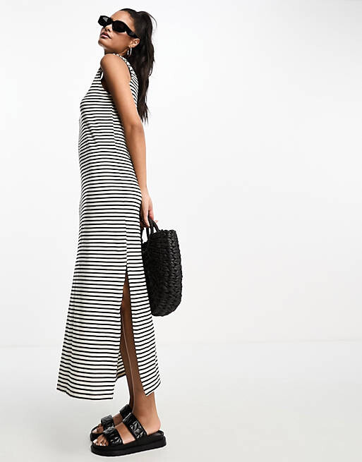 Платье макси без рукавов в монополоску Vero Moda Aware
Платье макси без рукавов в монополоску Vero Moda Aware