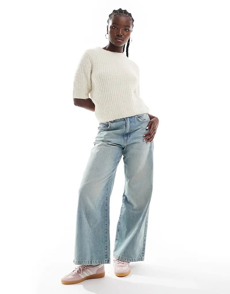 Футболка из толстой трикотажной ткани в рубчик кремового цвета Vero Moda
Футболка из толстой трикотажной ткани в рубчик кремового цвета Vero Moda