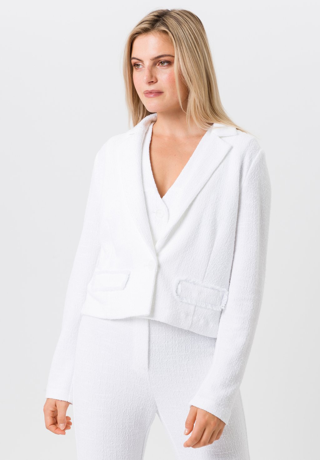 Блейзер TUZZI, белый
Блейзер TUZZI, белый