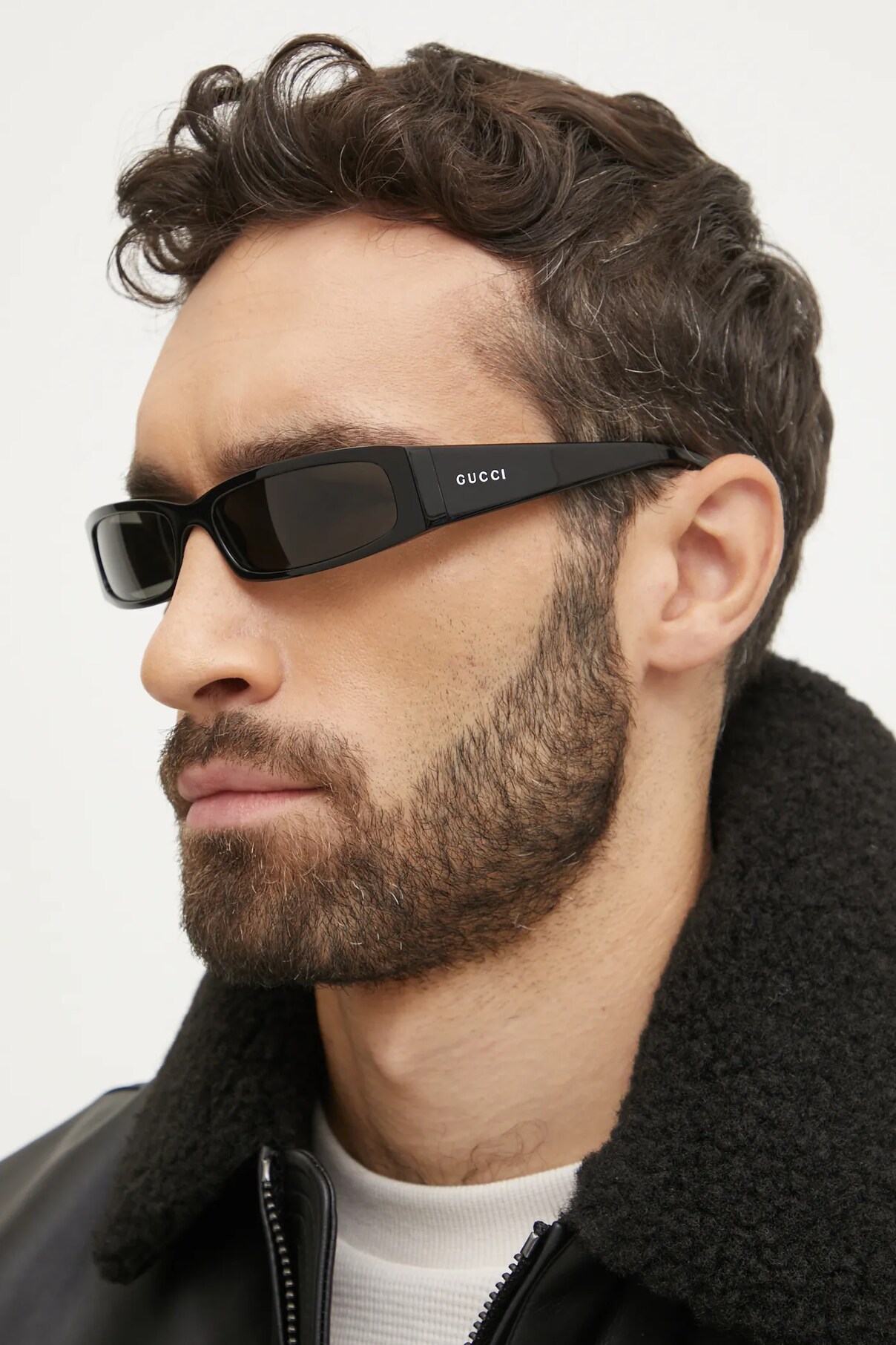 Солнцезащитные очки Gucci, черный
Солнцезащитные очки Gucci, черный