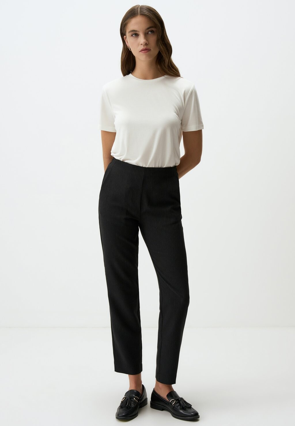 Брюки PINSTRIPE Jimmy Key, черный
Брюки PINSTRIPE Jimmy Key, черный