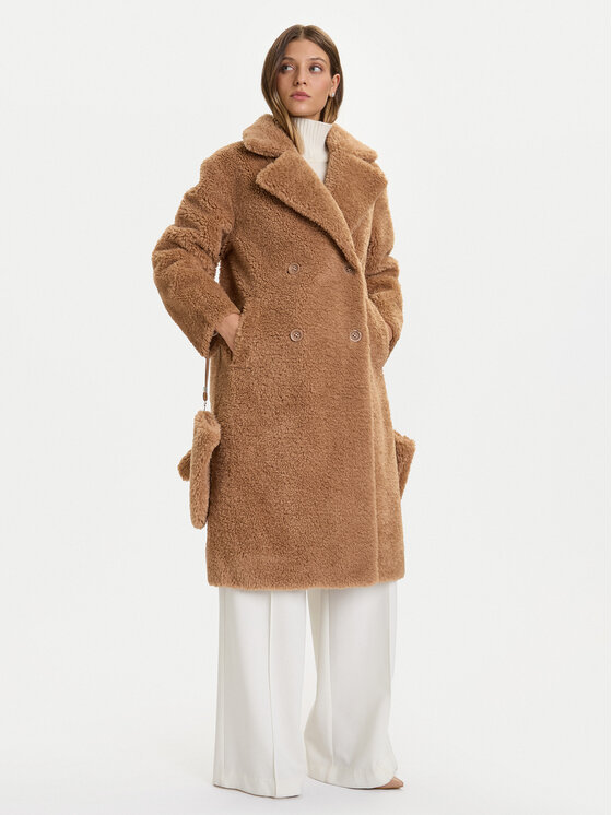 Шуба regular fit CFC0122221003 Rinascimento, бежевый
Шуба regular fit CFC0122221003 Rinascimento, бежевый