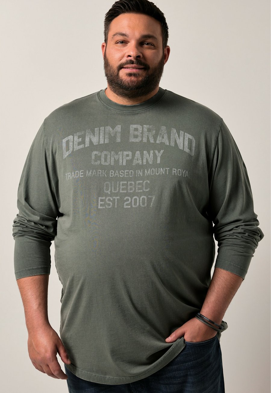 Топ Men Plus LANGARM BRUSTPRINT VINTAGE LOOK, Dark Green/Green
Топ Men Plus LANGARM BRUSTPRINT VINTAGE LOOK, Dark Green/Green