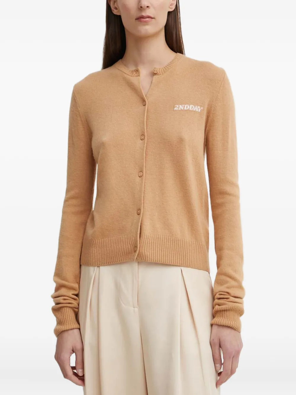 Кардиган с логотипом Day Birger Et Mikkelsen, коричневый
Кардиган с логотипом Day Birger Et Mikkelsen, коричневый