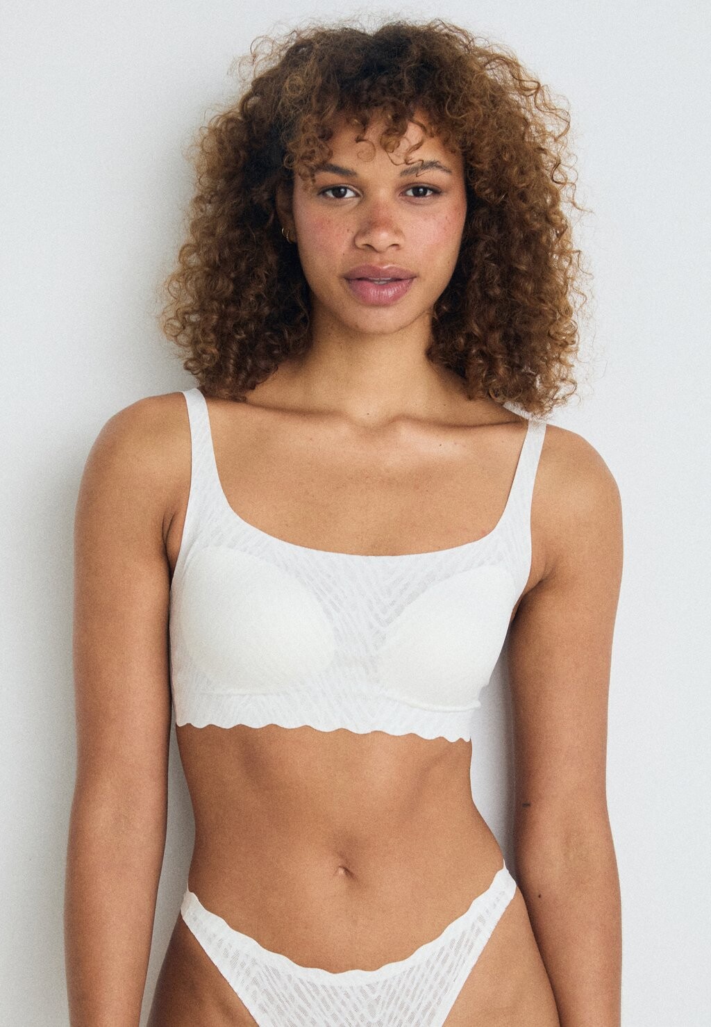 Бюстье FEEL BLISS Sloggi, белый
Бюстье FEEL BLISS Sloggi, белый