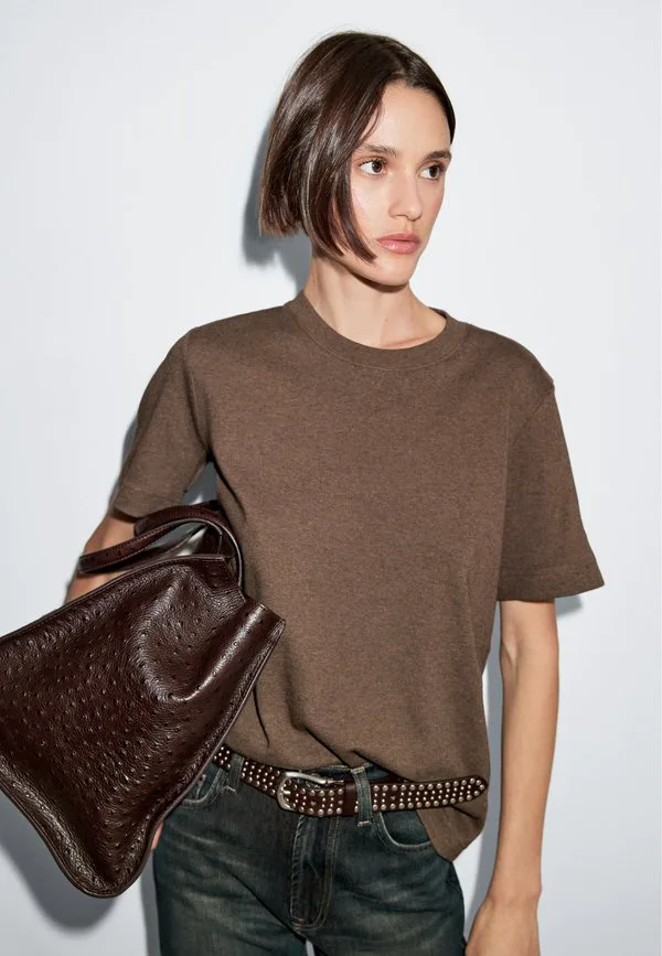 Простая футболка Massimo Dutti, Brown, Коричневый, Простая футболка Massimo Dutti, Brown
Простая футболка Massimo Dutti, Brown, Коричневый, Простая футболка Massimo Dutti, Brown