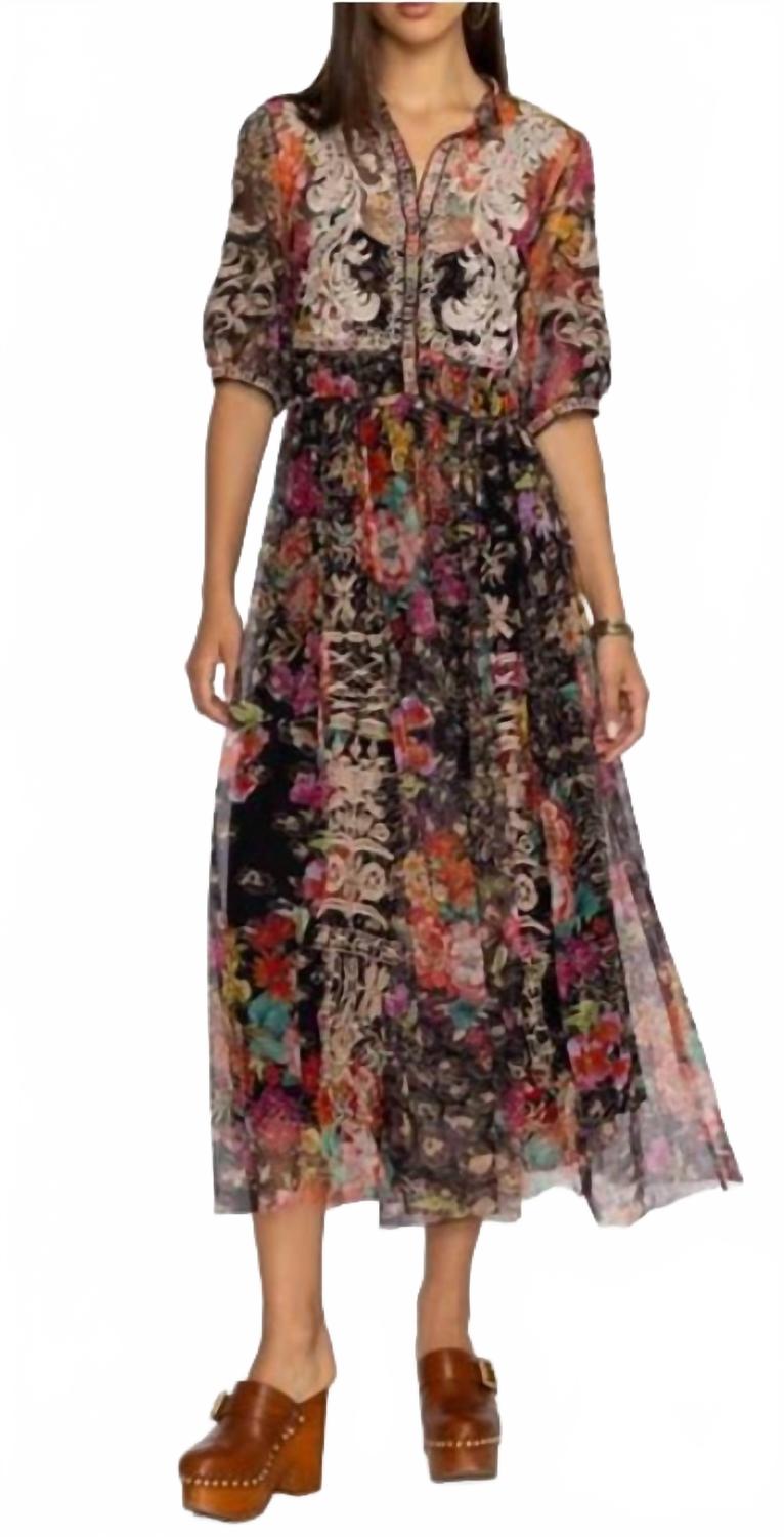 Платье Mazzy Gardenia в черном цвете Johnny Was
Платье Mazzy Gardenia в черном цвете Johnny Was