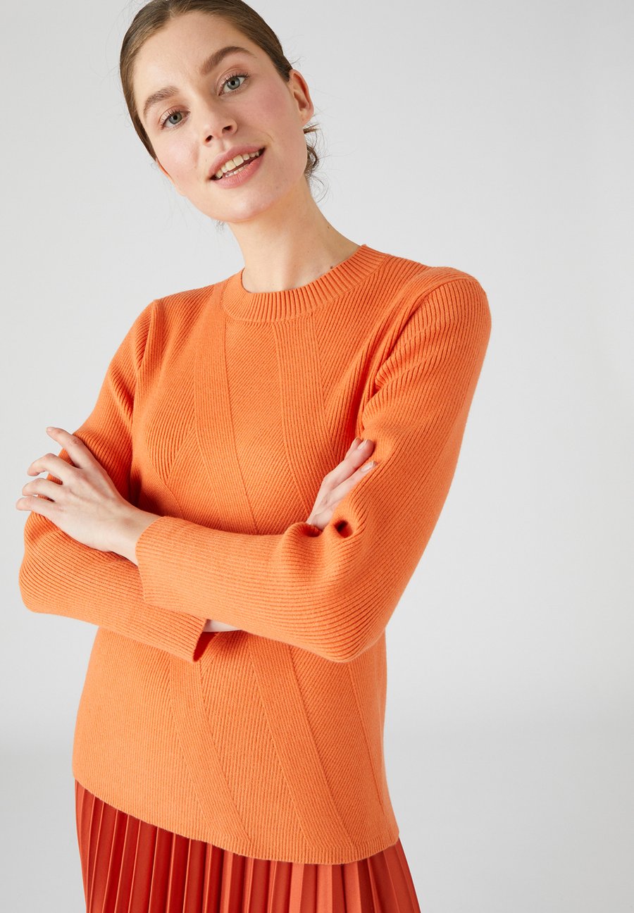 Джемпер Damart JEU DE FANTAISIE, Apricot/Orange
Джемпер Damart JEU DE FANTAISIE, Apricot/Orange