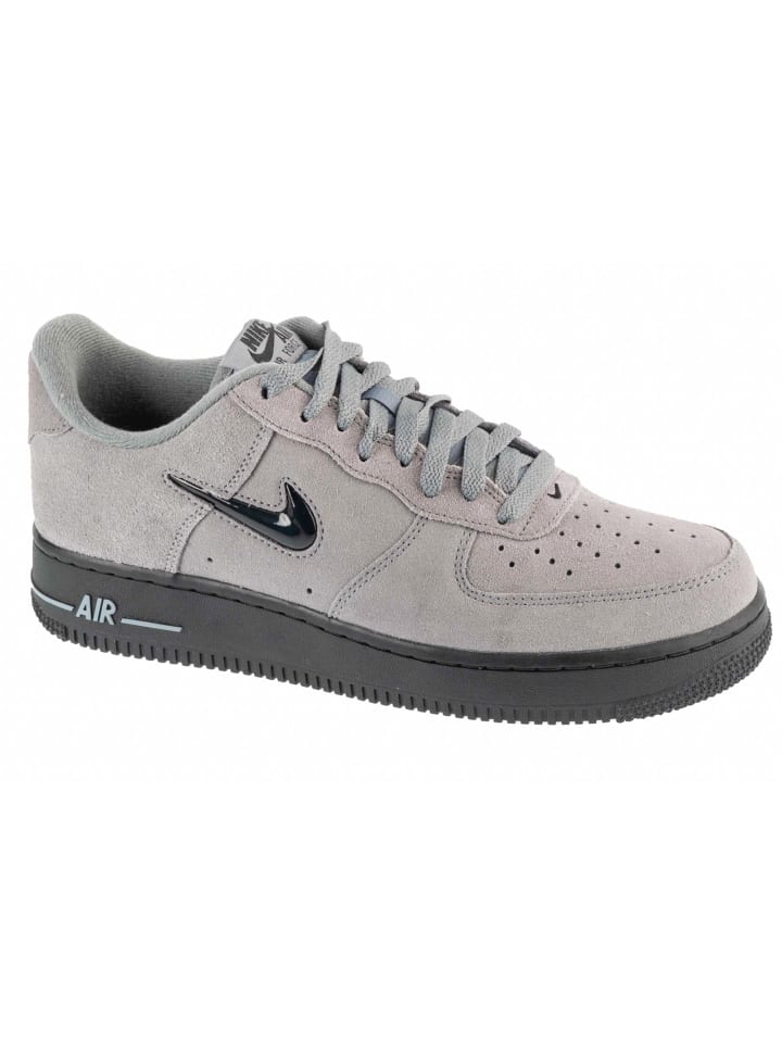 Кроссовки Nike Air Force 1 серого цвета
Кроссовки Nike Air Force 1 серого цвета