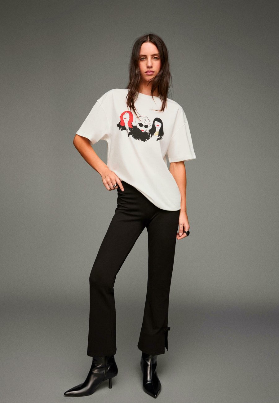 Футболка Bershka Print T-shirt, White
Футболка Bershka Print T-shirt, White