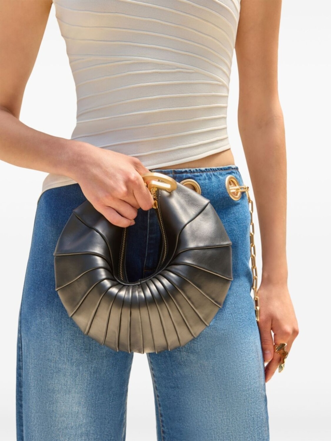 Cult Gaia клатч Ubah, черный
Cult Gaia клатч Ubah, черный