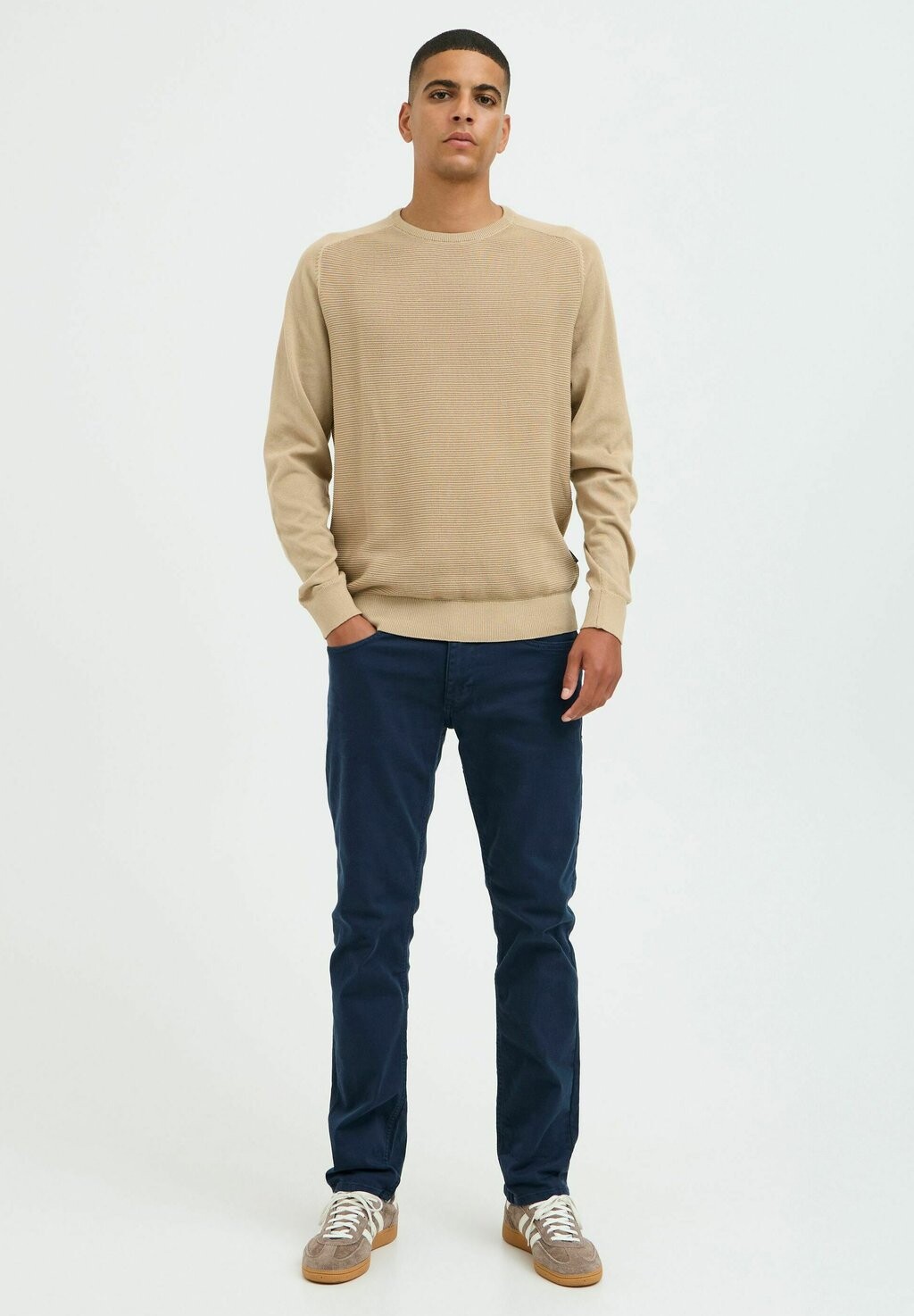 Джемпер Blend, коричневый
Джемпер Blend, коричневый