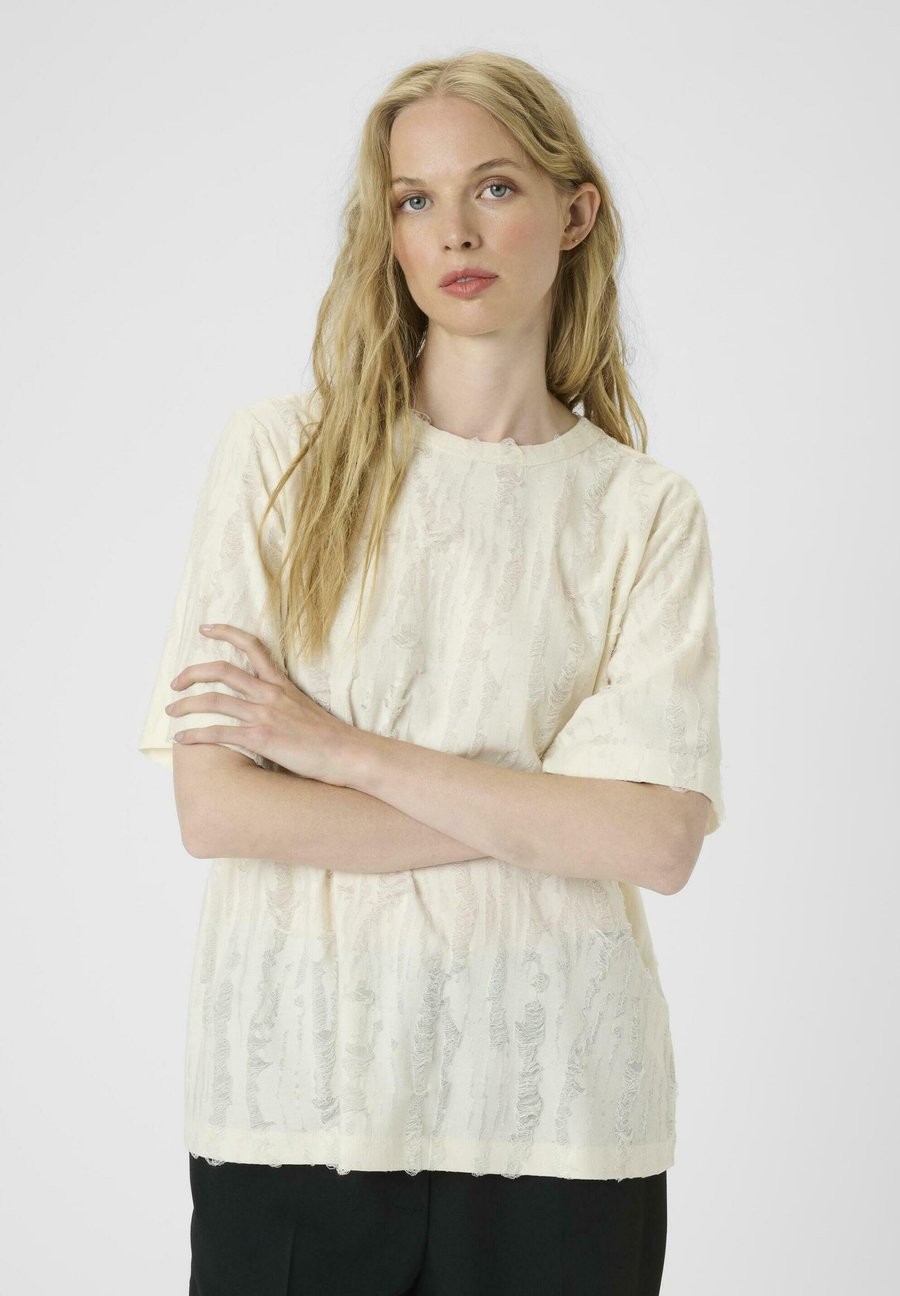 Футболка Karen by Simonsen ALESSIA TEE, Egret/White, Белый, Футболка Karen by Simonsen ALESSIA TEE, Egret/White
Футболка Karen by Simonsen ALESSIA TEE, Egret/White, Белый, Футболка Karen by Simonsen ALESSIA TEE, Egret/White