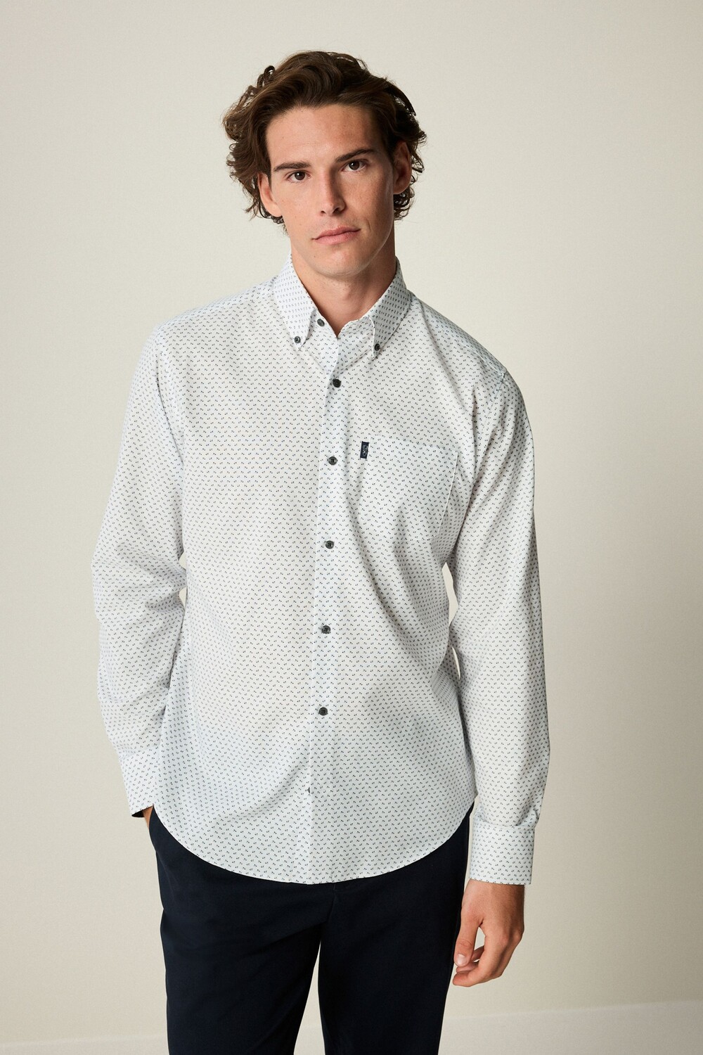 Рубашка Оксфорд на пуговицах, которую легко гладить Next, белый
Рубашка Оксфорд на пуговицах, которую легко гладить Next, белый