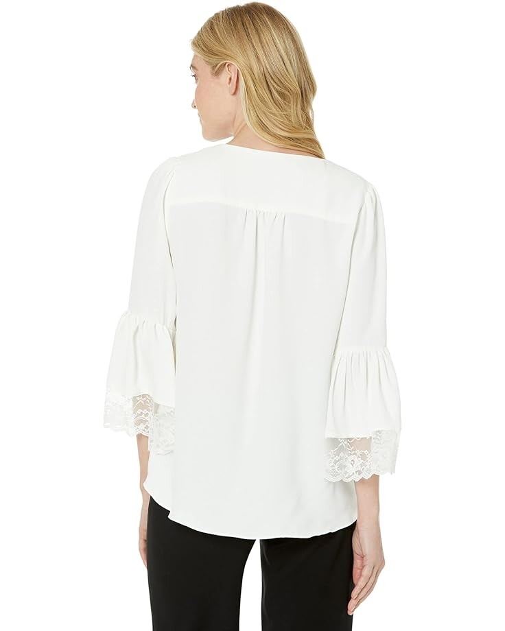 Блуза Vince Camuto Tiered Lace Ruffle Sleeve V-Neck Blouse, цвет New Ivory
Блуза Vince Camuto Tiered Lace Ruffle Sleeve V-Neck Blouse, цвет New Ivory