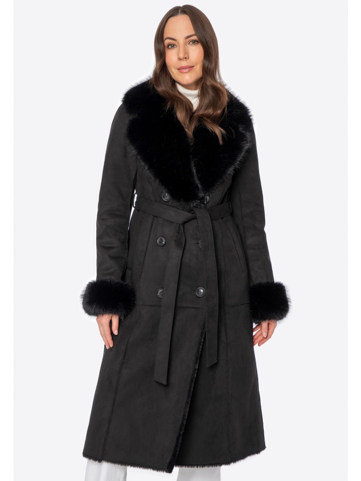Женское двубортное пальто с меховым воротником черного цвета Wittchen
Женское двубортное пальто с меховым воротником черного цвета Wittchen