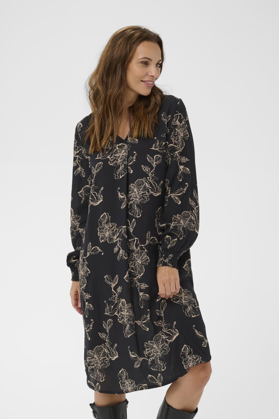 Платье Bon'A Parte EMILIA, Black Nature Flowers/Black
Платье Bon'A Parte EMILIA, Black Nature Flowers/Black