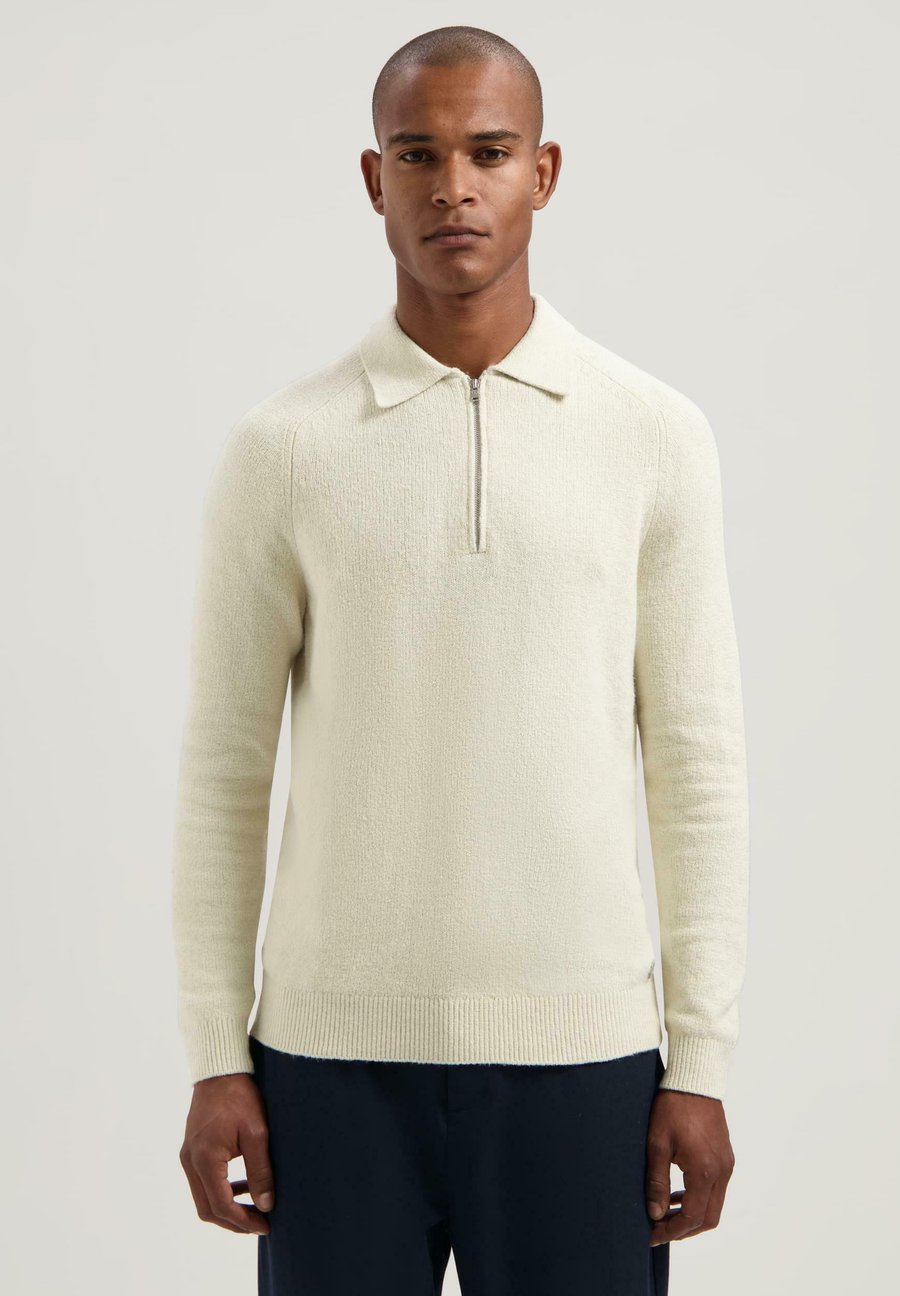 Топ Dstrezzed YVAIN , Silver Birch/Light Grey
Топ Dstrezzed YVAIN , Silver Birch/Light Grey