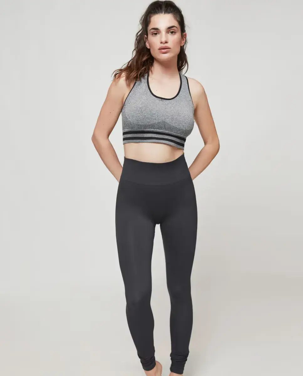 Женские гладкие бесшовные спортивные леггинсы Gisela, черный
Женские гладкие бесшовные спортивные леггинсы Gisela, черный