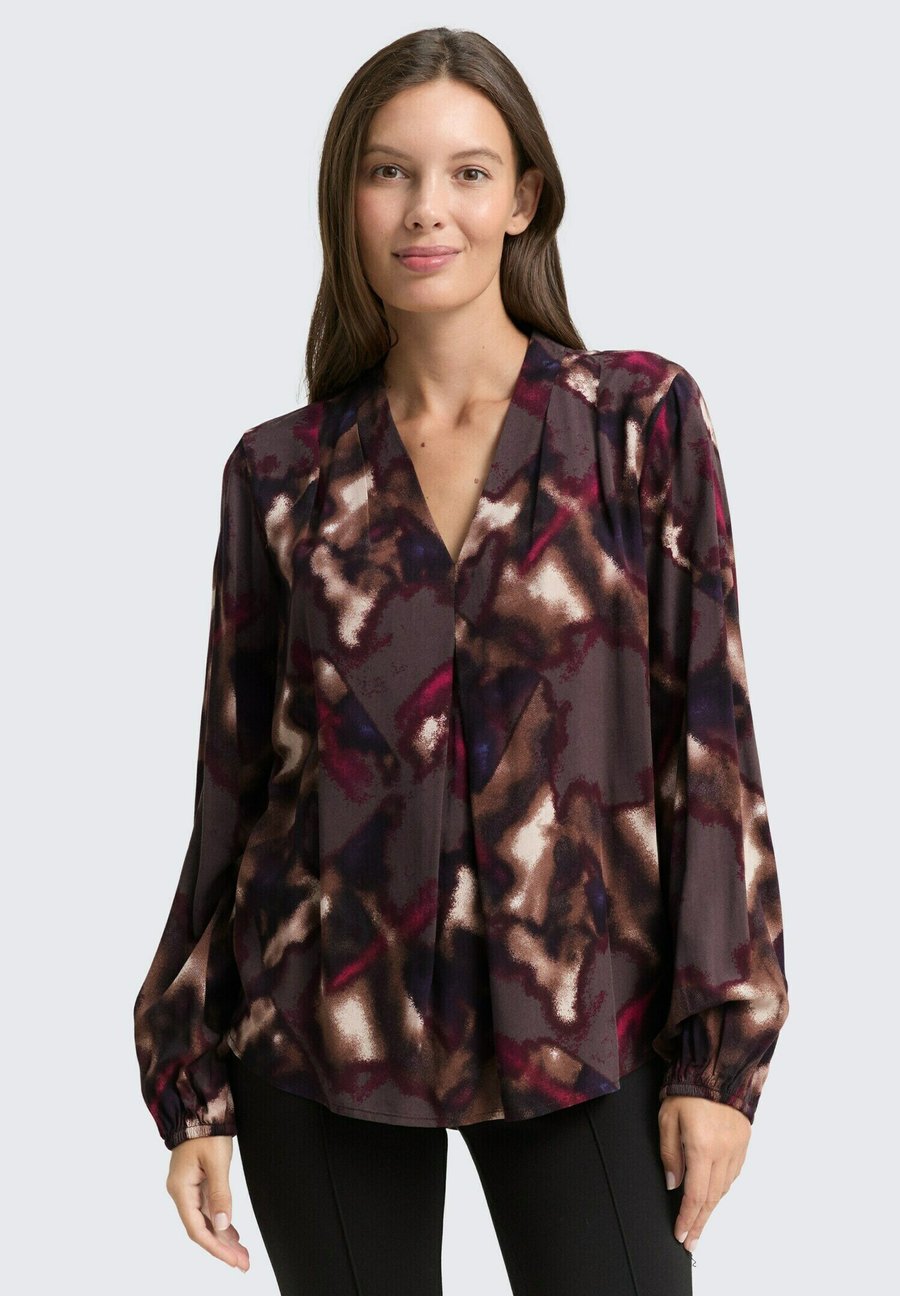 Блуза TOM TAILOR PRINTED V NECK, Brown Blurry Argyle/Dark Brown
Блуза TOM TAILOR PRINTED V NECK, Brown Blurry Argyle/Dark Brown