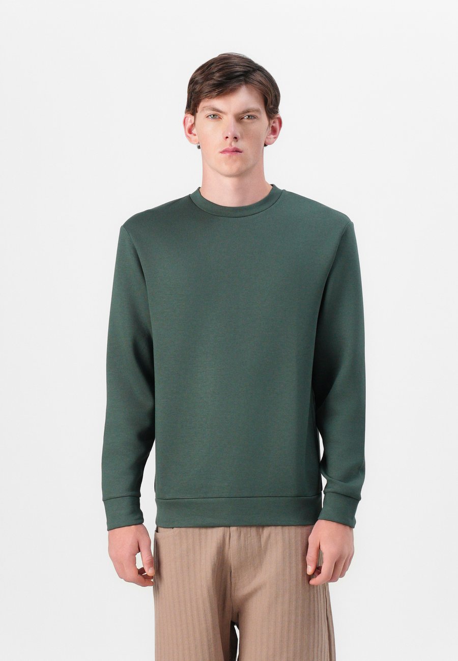 Толстовка Selected Homme SLHEMANUEL CREW NECK, Dark Green
Толстовка Selected Homme SLHEMANUEL CREW NECK, Dark Green