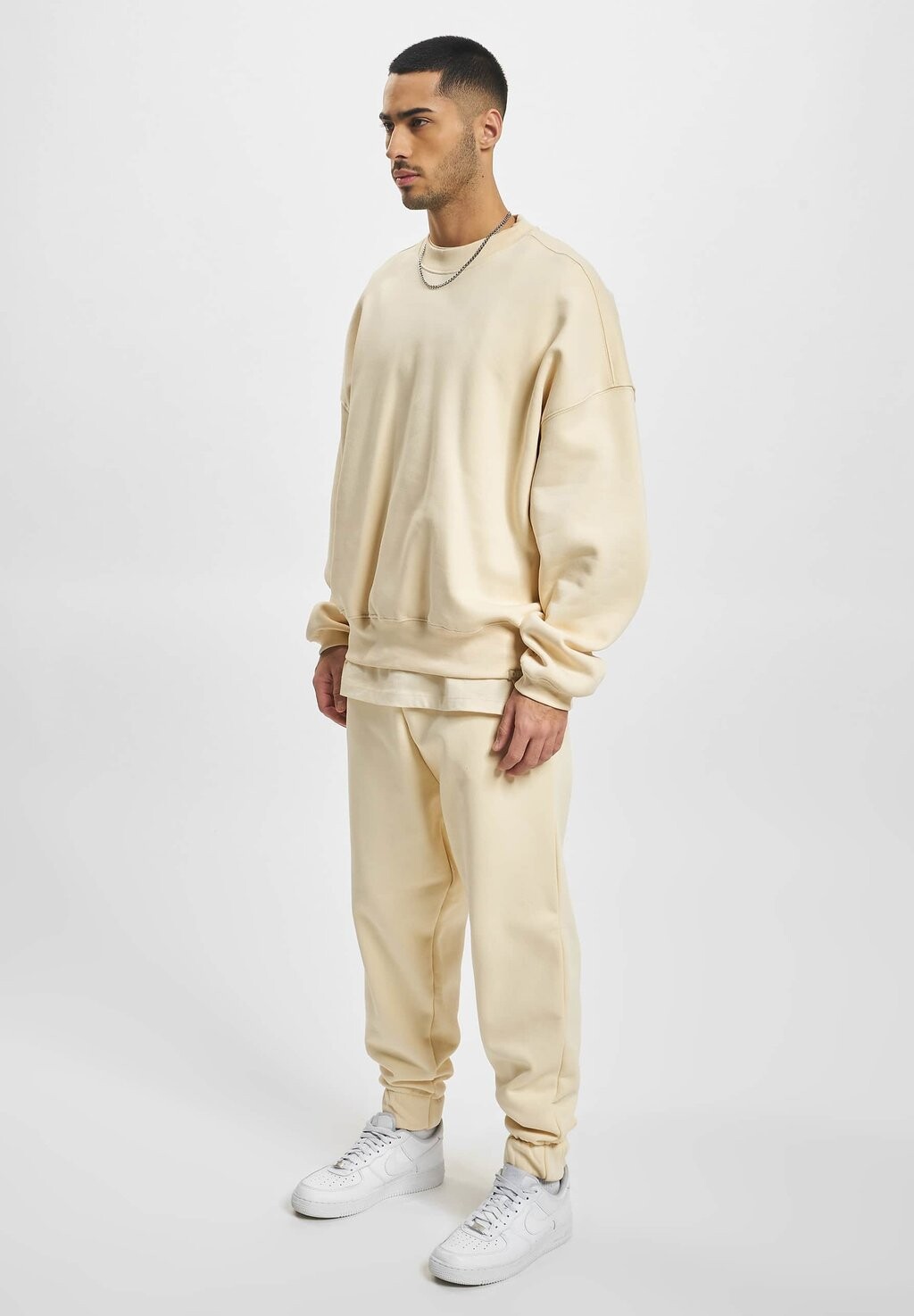 Толстовка CREWNECK DEF, цвет beige
Толстовка CREWNECK DEF, цвет beige