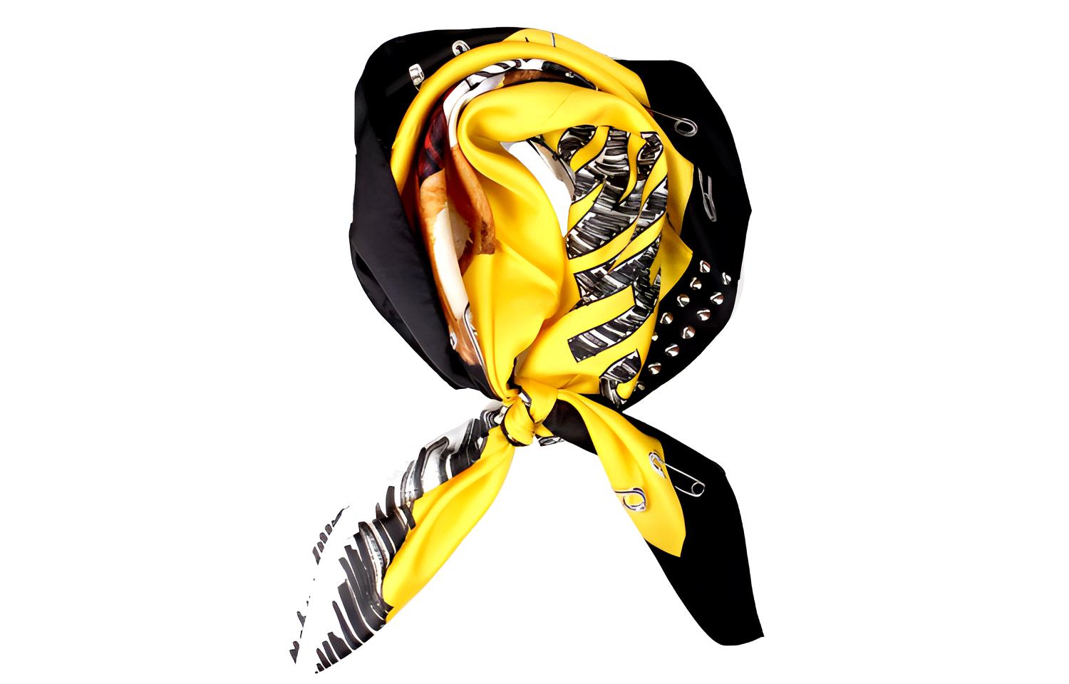 Шелковый платок унисекс MOSCHINO
Шелковый платок унисекс MOSCHINO