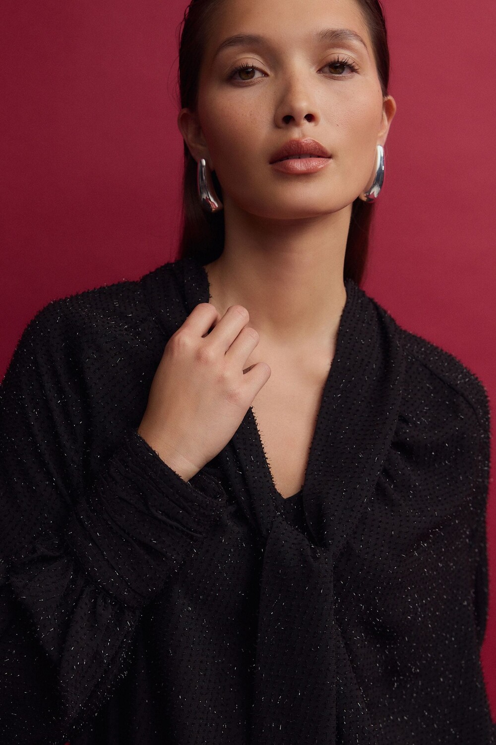 Блузка с длинными рукавами и завязкой на шее Next, черный
Блузка с длинными рукавами и завязкой на шее Next, черный