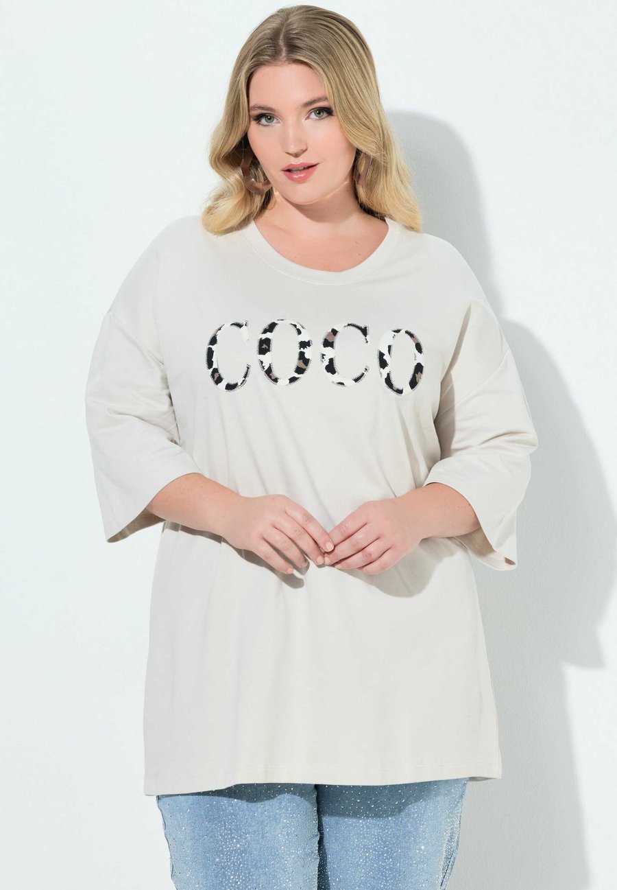 Футболка MIAMODA COCO LEO-APPLIKATION, Grey/Beige/Grey, Серый, Футболка MIAMODA COCO LEO-APPLIKATION, Grey/Beige/Grey
Футболка MIAMODA COCO LEO-APPLIKATION, Grey/Beige/Grey, Серый, Футболка MIAMODA COCO LEO-APPLIKATION, Grey/Beige/Grey