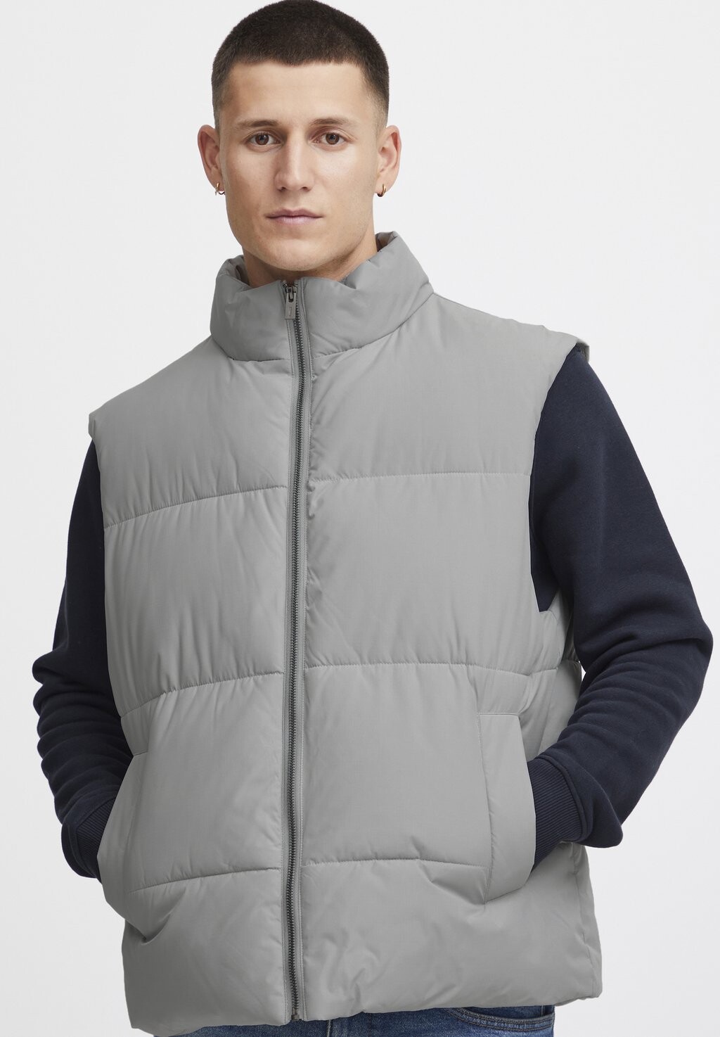 Жилет SDLEO Solid, цвет alloy
Жилет SDLEO Solid, цвет alloy