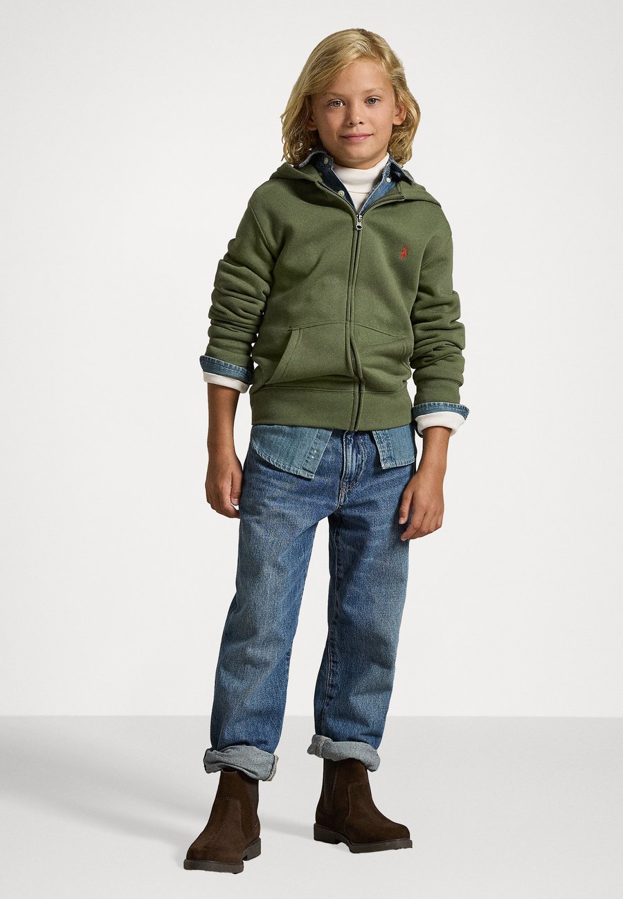 Худи Polo Ralph Lauren FLEECE FULL-ZIP HOODIE 7-14Y, Mint Olive/Olive
Худи Polo Ralph Lauren FLEECE FULL-ZIP HOODIE 7-14Y, Mint Olive/Olive