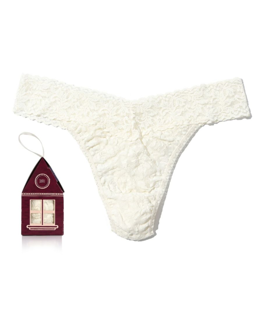 Женские трусики-стринги Signature Lace Original Rise, упаковка из одной штуки Hanky Panky, Marshmallow
Женские трусики-стринги Signature Lace Original Rise, упаковка из одной штуки Hanky Panky, Marshmallow