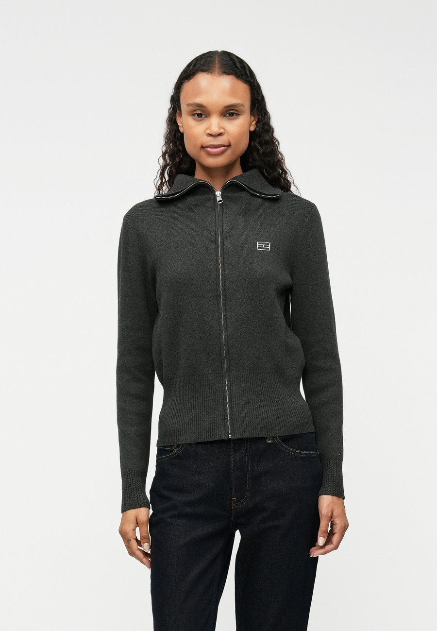 Кардиган Tommy Hilfiger FINE ZIP, Dark Grey Heather/Dark Grey
Кардиган Tommy Hilfiger FINE ZIP, Dark Grey Heather/Dark Grey