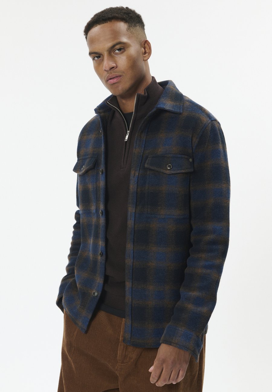 Куртка Matinique MAGLIBBON HERITAGE, Dark Navy/Royal Blue
Куртка Matinique MAGLIBBON HERITAGE, Dark Navy/Royal Blue