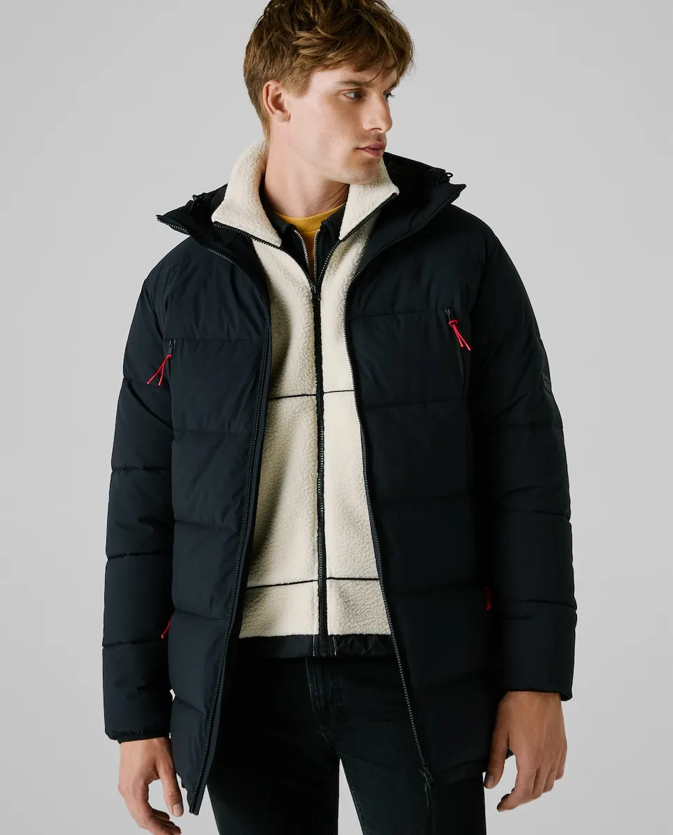 Длинный мужской стеганый пуховик с вышитым логотипом Pepe Jeans, черный
Длинный мужской стеганый пуховик с вышитым логотипом Pepe Jeans, черный