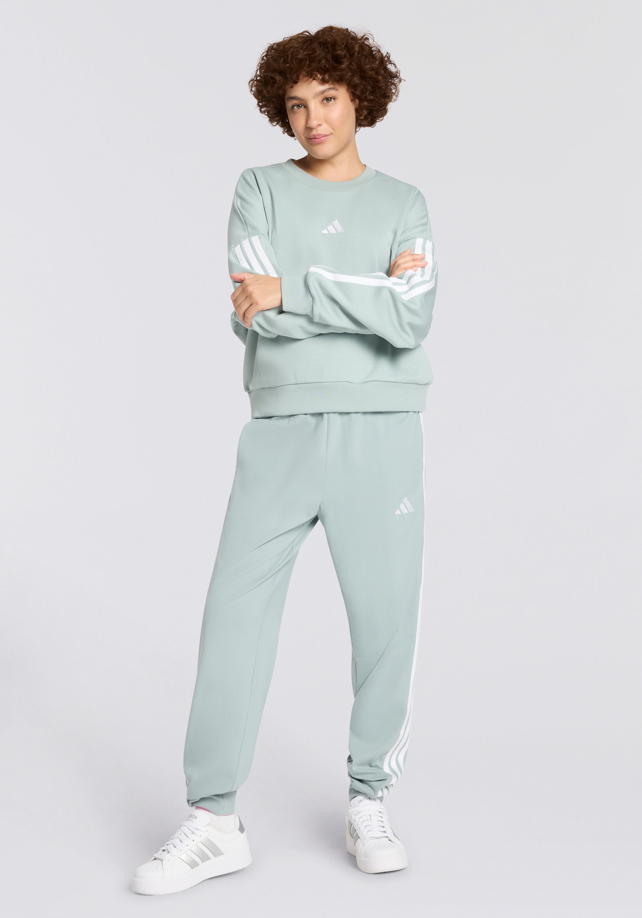 Adidas Sportswear Узкие спортивные штаны 'Essentials' в светло-зеленом цвете
Adidas Sportswear Узкие спортивные штаны 'Essentials' в светло-зеленом цвете