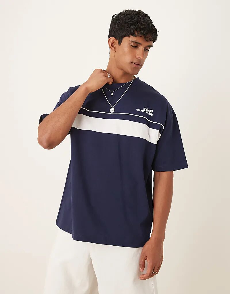 Футболка свободного кроя ASOS DESIGN с контрастной вставкой на груди темно-синего цвета
Футболка свободного кроя ASOS DESIGN с контрастной вставкой на груди темно-синего цвета