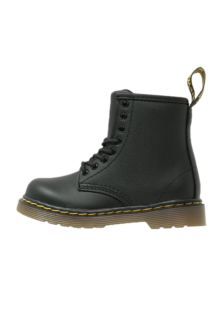 Ботильоны на шнуровке 1460 T Softy Dr. Martens, цвет schwarz
Ботильоны на шнуровке 1460 T Softy Dr. Martens, цвет schwarz