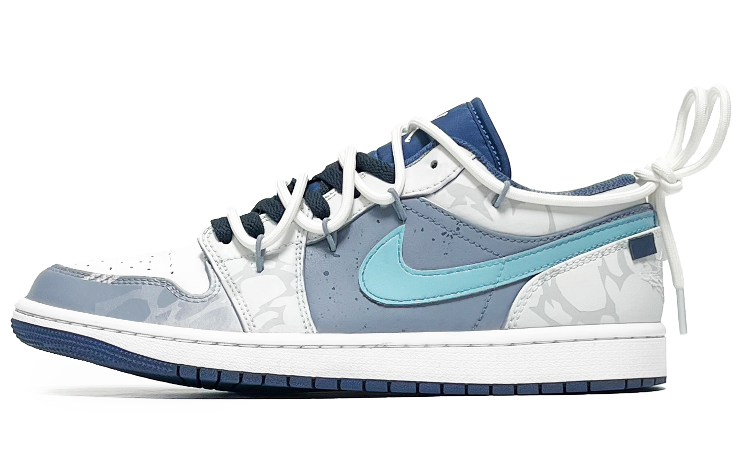 Jordan 1. Износостойкие винтажные баскетбольные кроссовки Aurora Rift с низким верхом, мужские, светло-синие
Jordan 1. Износостойкие винтажные баскетбольные кроссовки Aurora Rift с низким верхом, мужские, светло-синие