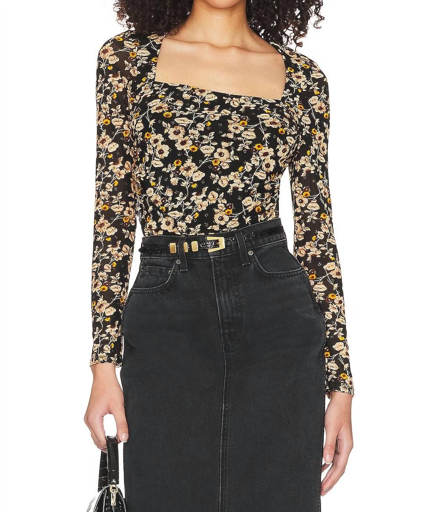 Топ Demelza в черном/золотом цвете ASTR
Топ Demelza в черном/золотом цвете ASTR