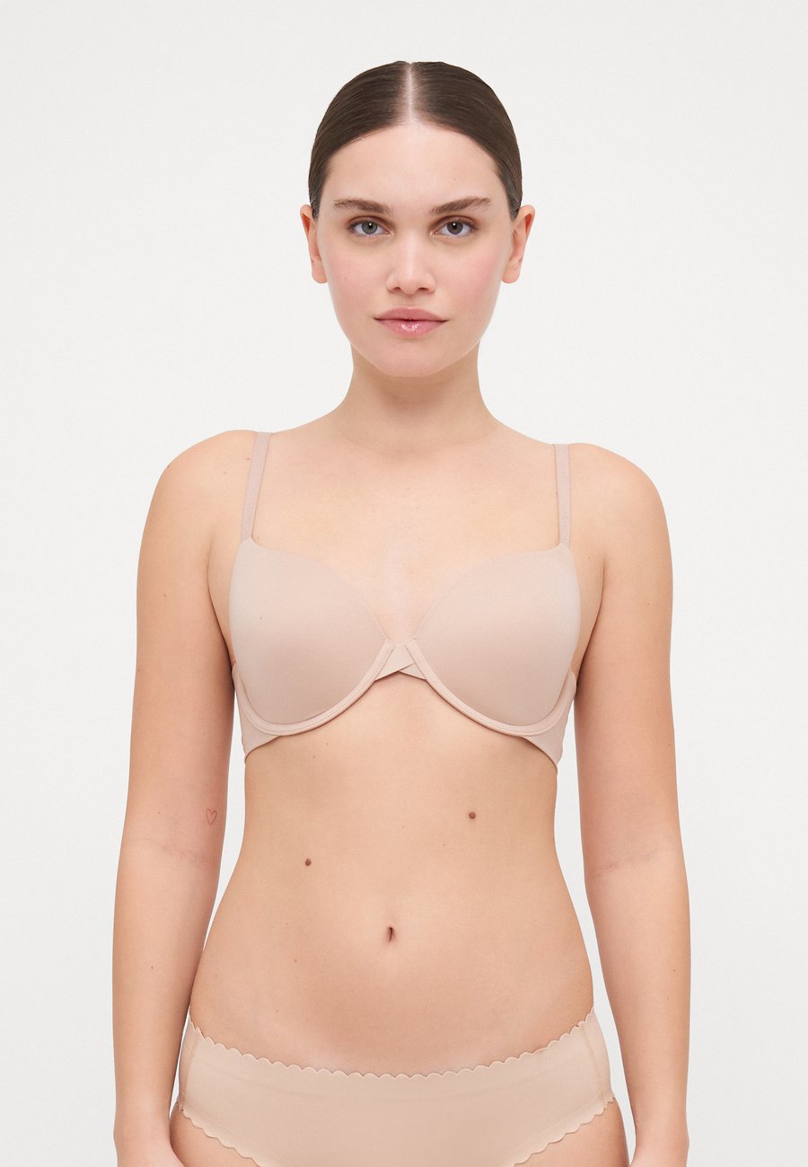 Бюстгальтер Calvin Klein Underwear LIGHTLY LINED FULL COVERAGE PERFECTLY FIT, Cedar/Beige
Бюстгальтер Calvin Klein Underwear LIGHTLY LINED FULL COVERAGE PERFECTLY FIT, Cedar/Beige