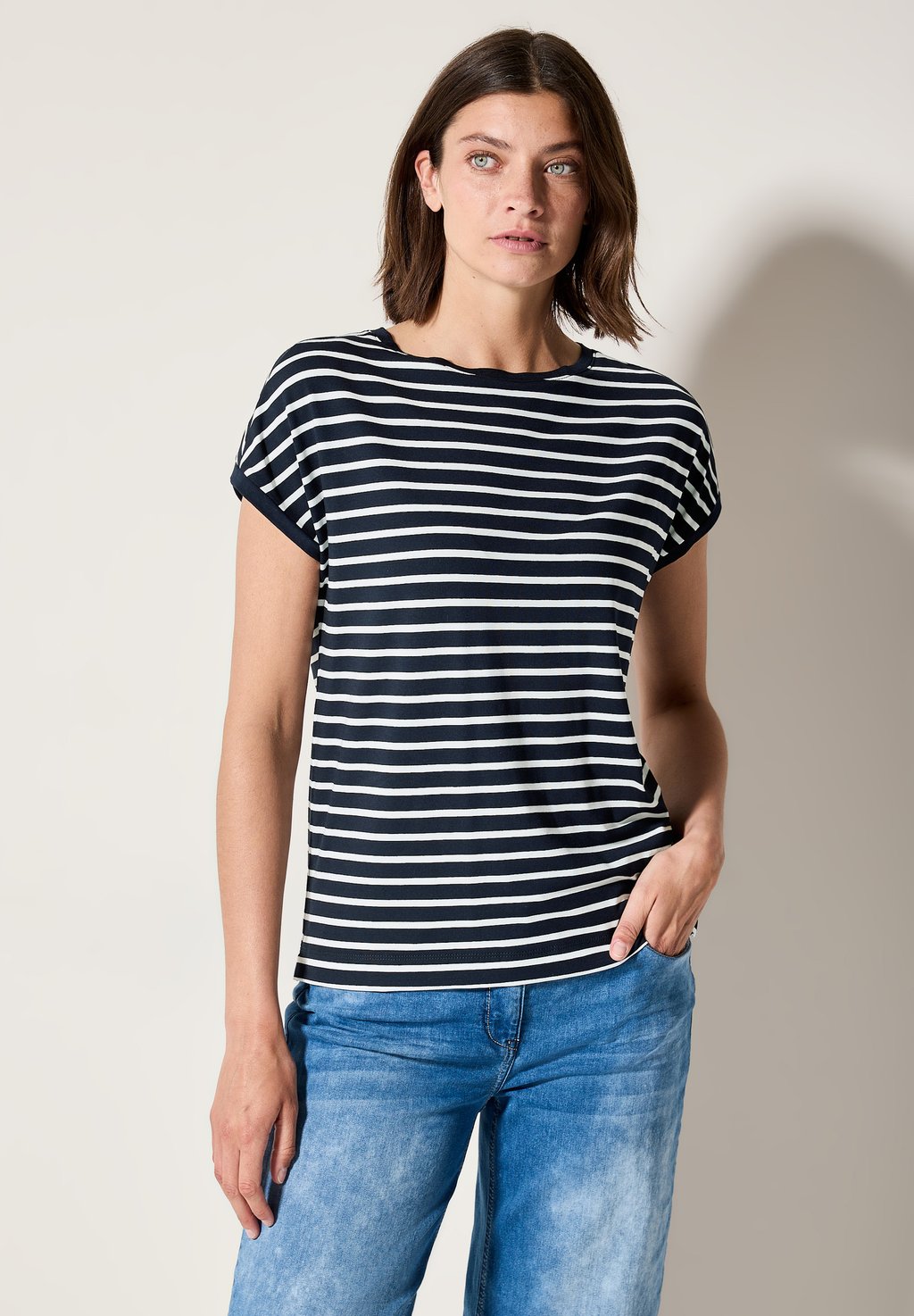 Футболка с принтом Cecil, цвет Blau
Футболка с принтом Cecil, цвет Blau