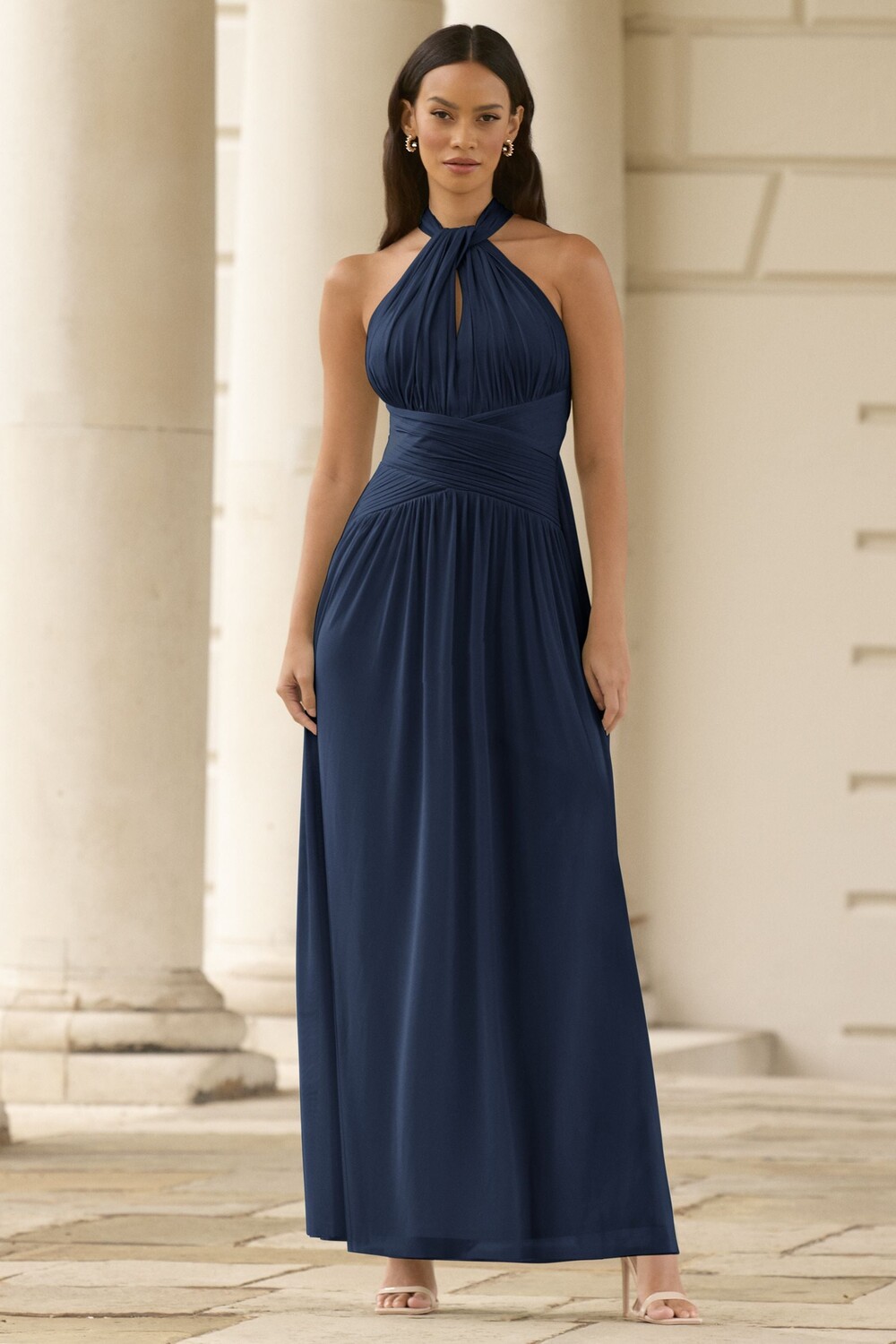 Платье подружки невесты макси с бретелькой на шее и вырезом Lipsy, синий
Платье подружки невесты макси с бретелькой на шее и вырезом Lipsy, синий