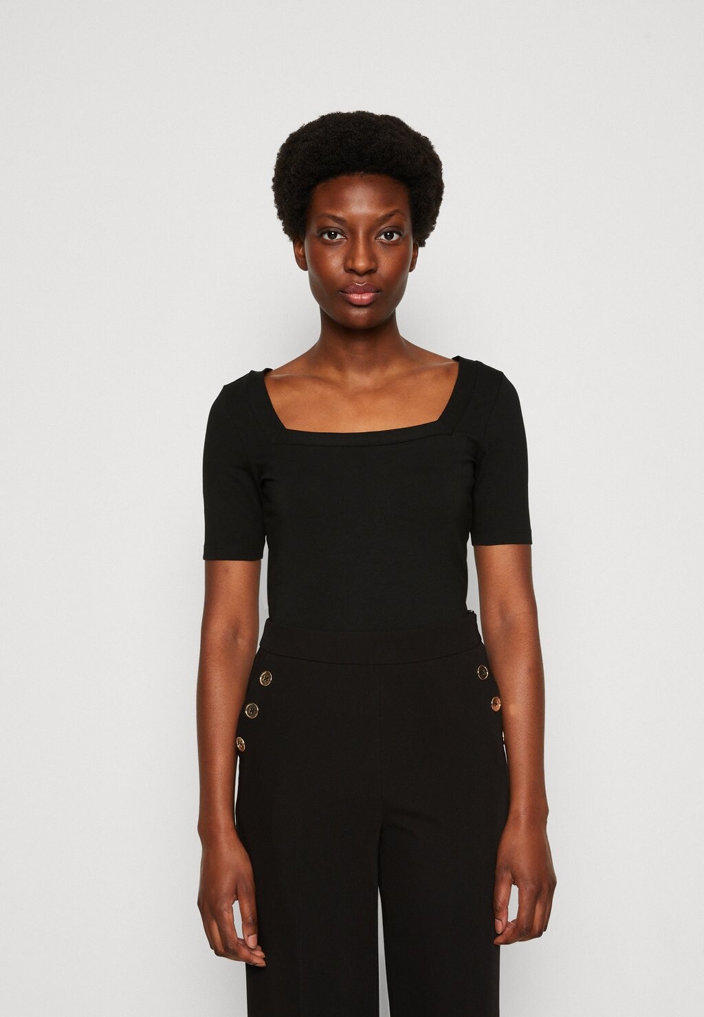 Футболка с принтом Anna Field, черный
Футболка с принтом Anna Field, черный