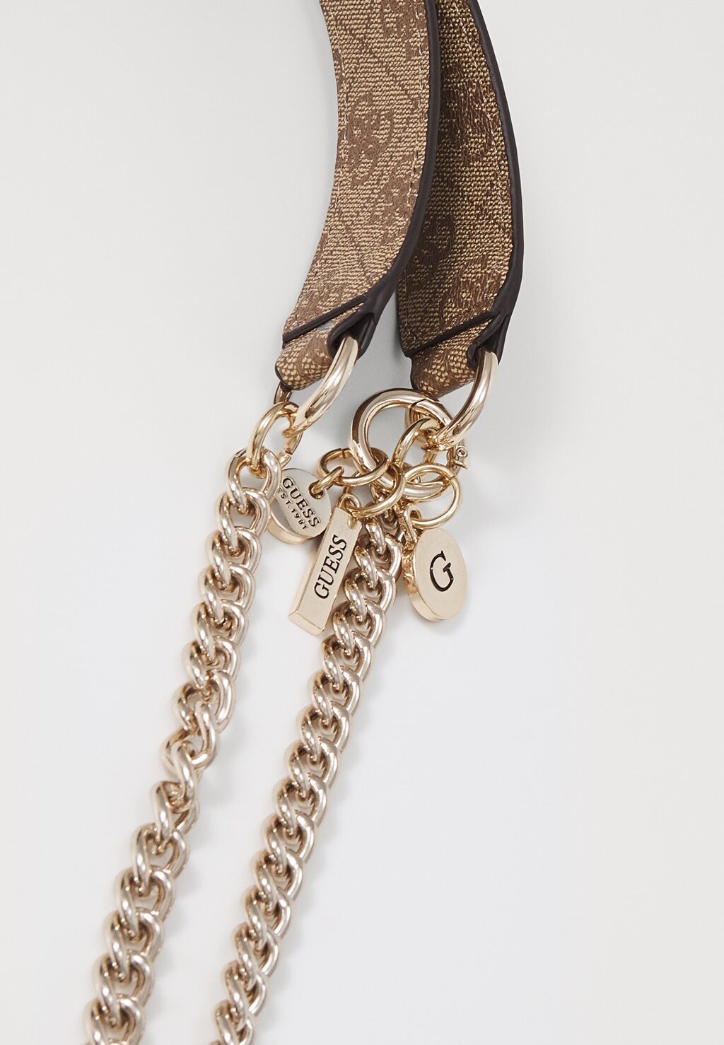 Сумка через плечо ECO ERICA FLAP Guess, бежевый
Сумка через плечо ECO ERICA FLAP Guess, бежевый