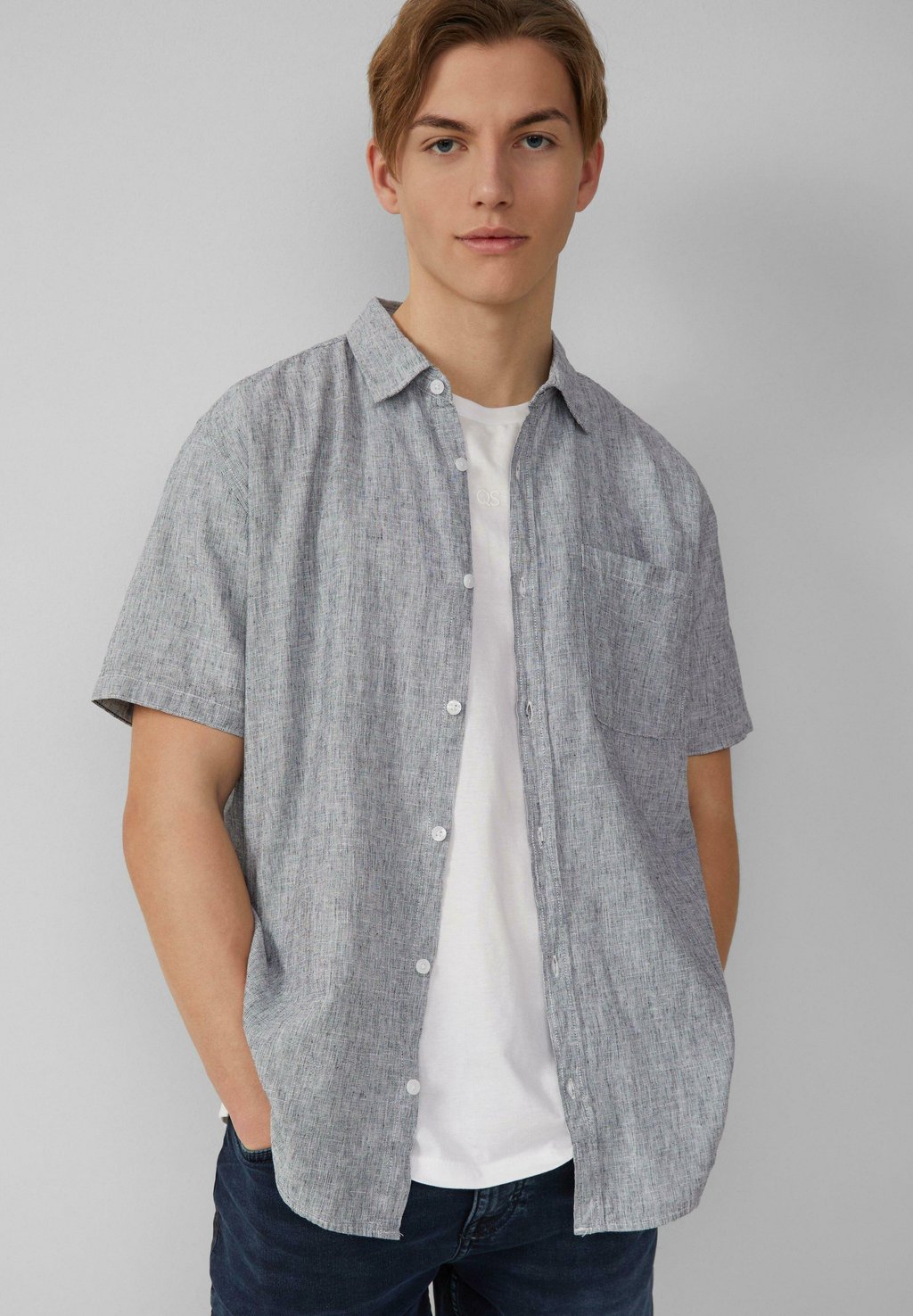 Рубашка REGULAR FIT MELIERTES QS, цвет Tiefblau
Рубашка REGULAR FIT MELIERTES QS, цвет Tiefblau