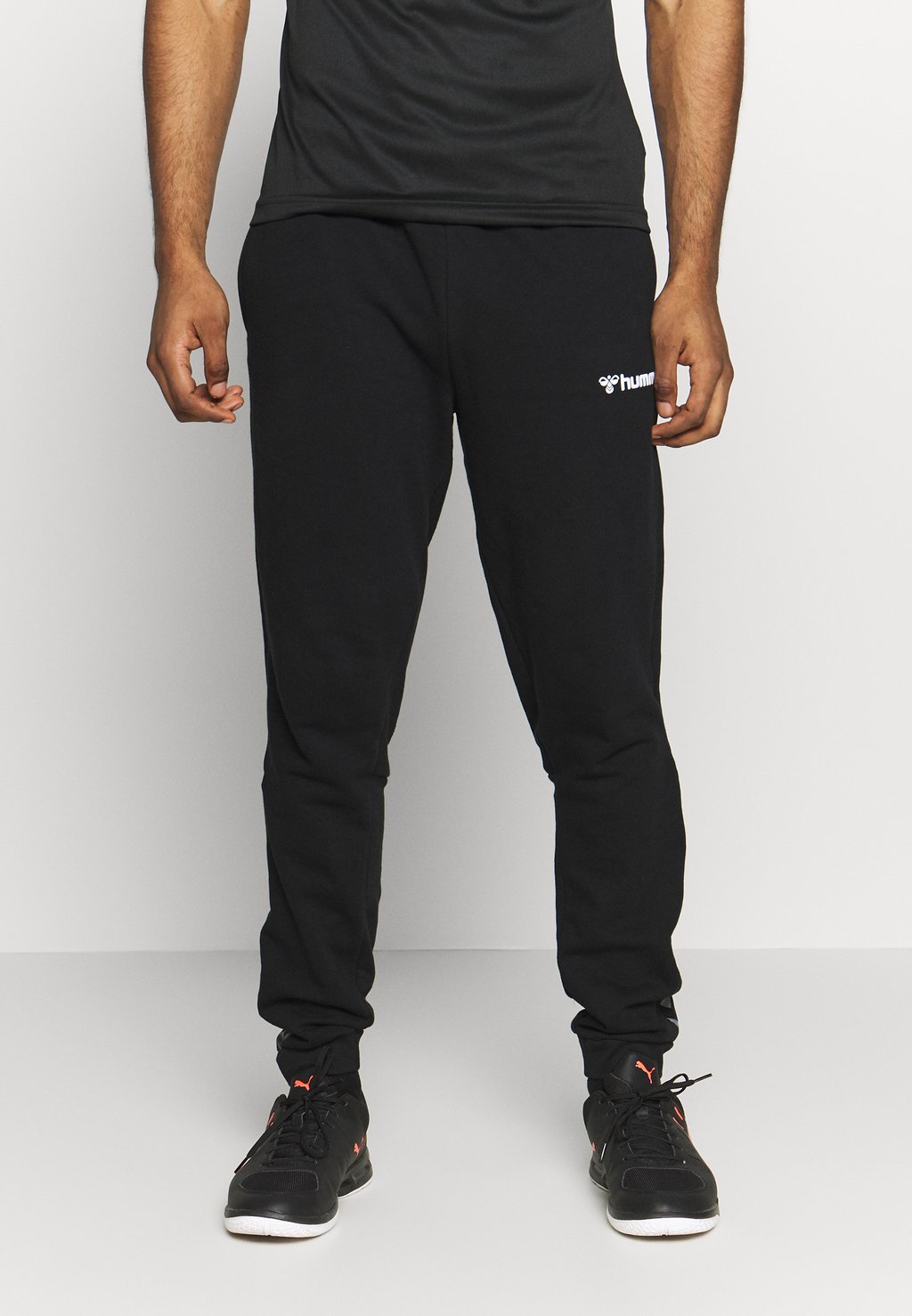 Спортивные штаны AUTHENTIC PANT Hummel, черный
Спортивные штаны AUTHENTIC PANT Hummel, черный